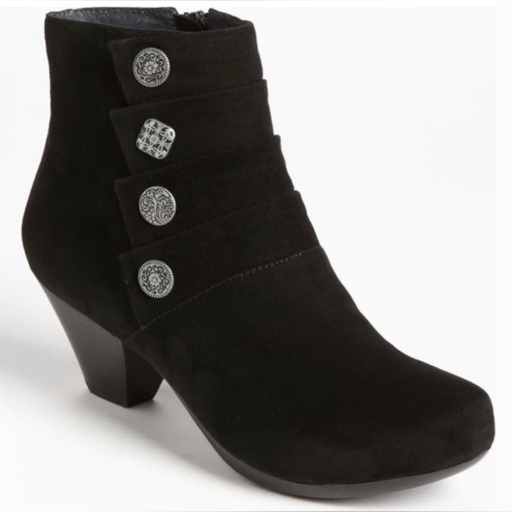 Dansko Baker Suede Ankle Boots Booties Buttons Size 40 Black